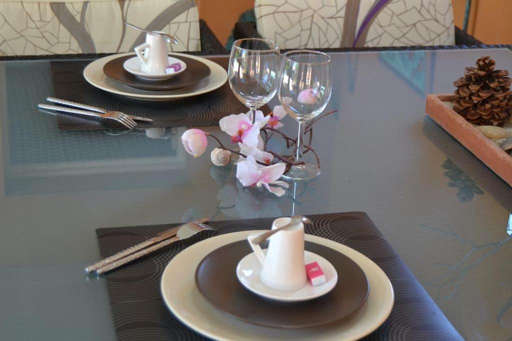 Pour Vous Apartment Meze Luaran gambar