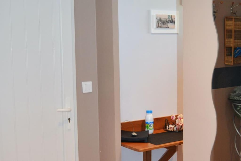 Pour Vous Apartment Meze Luaran gambar